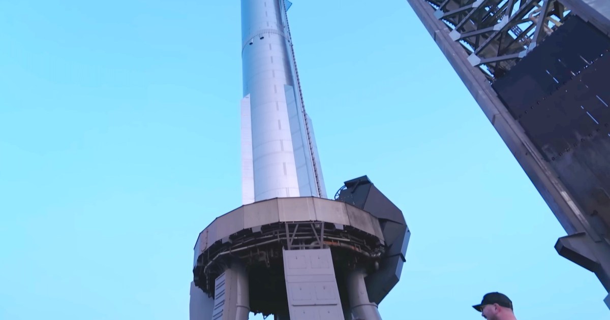 Elon Musk gives close-up tour of SpaceX’s mighty Starship rocket